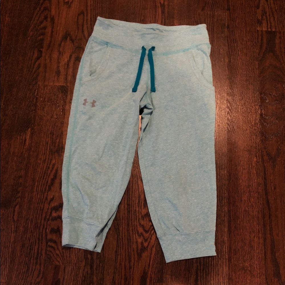 Under Armour youth medium cropped joggers